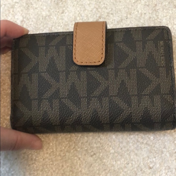 Michael kors wallet - Picture 2 of 4
